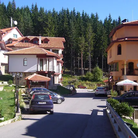 Snow White's Secret Chalet In The Forest 샬레 팜포로보